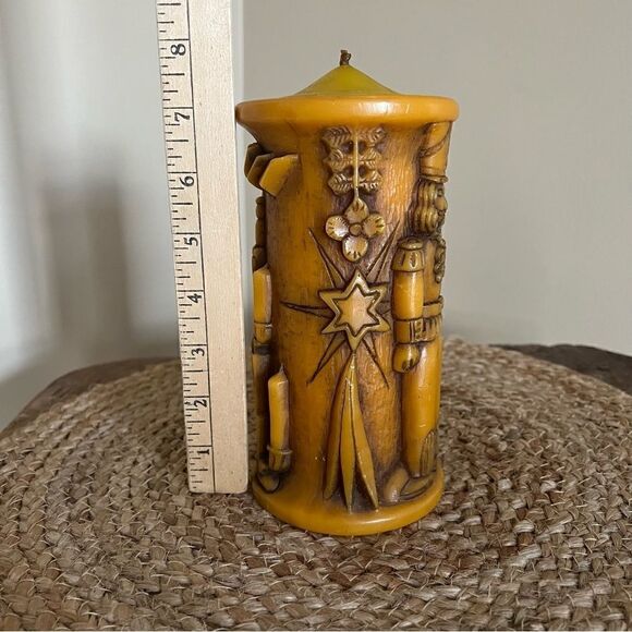 VINTAGE Hand Carved Nutcracker Holiday Candle - Picture 8 of 15